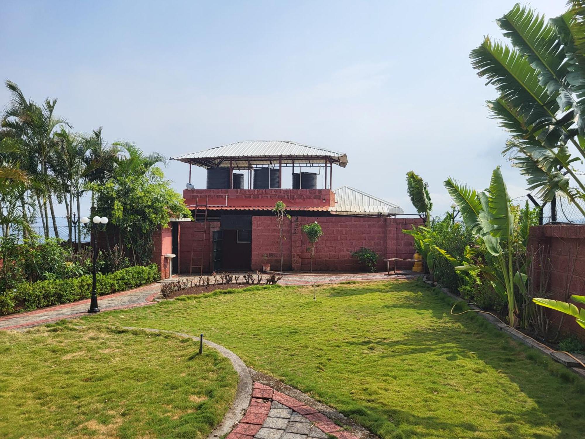 Paras Holiday Home Satara Exterior foto
