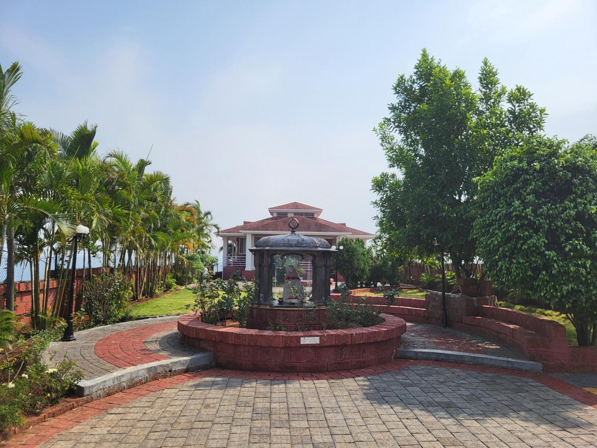 Paras Holiday Home Satara Exterior foto