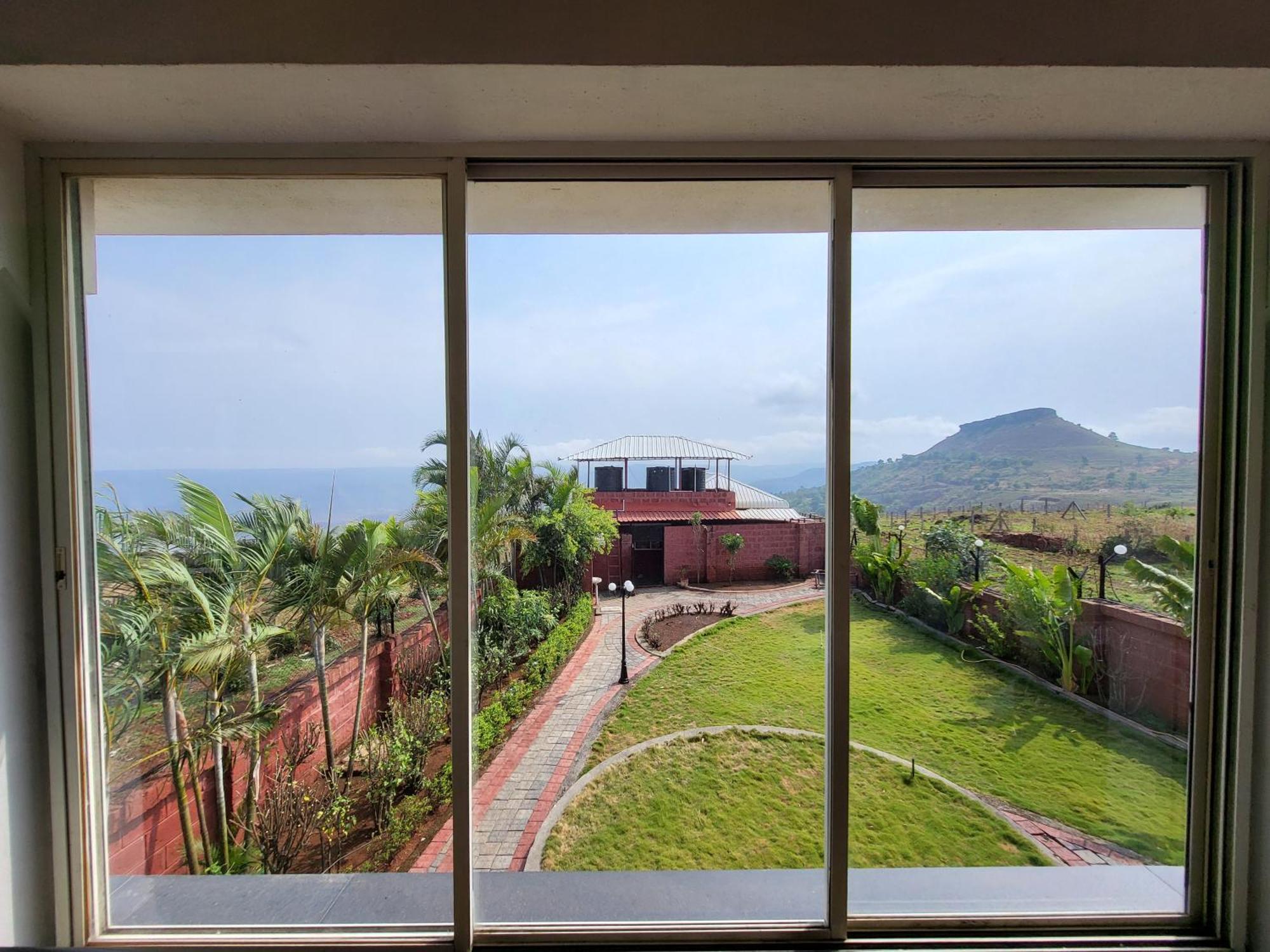 Paras Holiday Home Satara Exterior foto